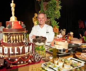 El chef Wolfgang Puck ha estado a cargo de la comida por 22 años.