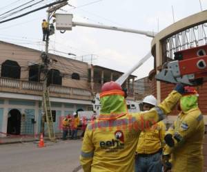 Las interrupciones en el sistema de distribución de la ENEE, otro problema que denuncian de manera constante los abonados.