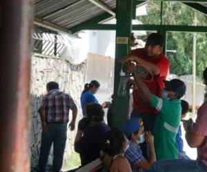 Familiares de la víctima reclamaron el cadáver en la morgue de San Pedro Sula.