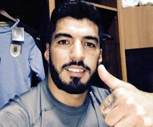 El delantero uruguayo del FC Barcelona de España Luis Suárez forma parte del plantel definitivo de Uruguay.