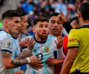 Messi dijo el sábado que 'nosotros no tenemos que ser parte de esta corrupción, de esta falta de respeto que se nos hizo en esta Copa'. Foto: Agencia AFP