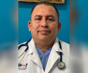 Fotografía en vida del médico hondureño, que destacó entre su comunidad por su profesionalismo en la atención a sus pacientes.