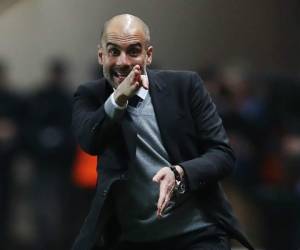 Guardiola no tiene todos los poderes, sobre todo no puede hacer nada cuando sus jugadores caen lesionados. Foto: AFP