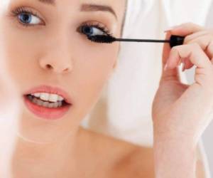 ¿Cómo hacer para que el maquillaje dure más?, el secreto está en mezclar cosméticos. Foto: La Razón.