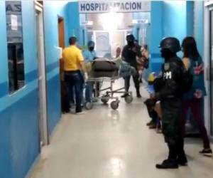 Los seis reclusos heridos fueron trasladados al hospital pero se desconoce sus identidades, así como la gravedad de las heridas.