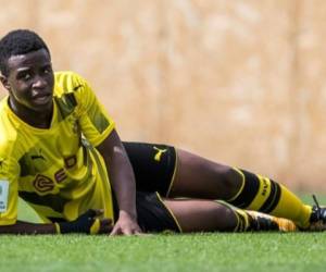 El jugador del Borussia Dortmund Youssoufa Moukoko tiene solamente 12 años de edad. (Agencias AP/AFP)