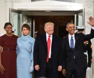 Poco antes de la llegada de Trump a la sede presidencial, Obama fue visto ingresando por última vez al Salón Oval. Foto: AFP