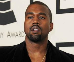 El rapero Kanye West, explicó que se hizo adicto a los opiáceos que los médicos le habían prescrito después de haber tenido su liposucción.