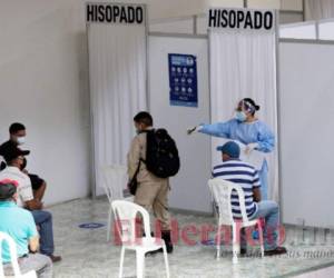 El centro de triaje del Instituto Milla Selva recibe a diario centenares de pacientes que presentan síntomas asociados al covid-19. Foto: El Heraldo