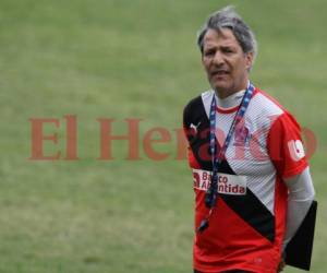 El entrenador del Olimpia, Carlos Restrepo, habló sobre el partido contra Platense.