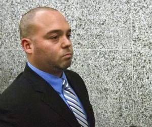 David Afanador, policía de Nueva York acusado de usar fuerza excesiva al tratar de detener a un individuo. Foto: AP