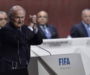 La prensa había publicado en abril que el MPC no tenía la intención de continuar la investigación a Blatter por estos contratos.