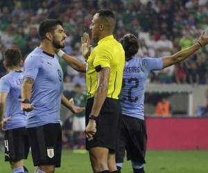 Los uruguayos, dirigidos por el entrenador interino Fabián Coito, presentaron una nómina que fue la base del equipo que sucumbió ante Francia en los cuartos de final de Rusia 2018. (Foto: AFP)