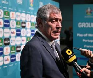 'Ganamos la Eurocopa-2016 en Francia cuando nadie lo esperaba y hemos ganado la Liga de las Naciones, así que ya veremos', añadió Santos. Foto: AFP.