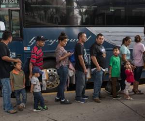 México se comprometió a enviar a 6,000 efectivos de la Guardia Nacional a la frontera con Guatemala para reducir el paso de indocumentados en un lapso de 45 días. Foto: Agencia AFP.