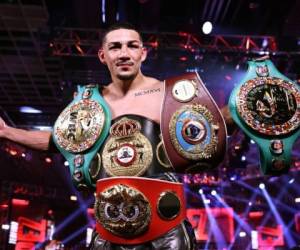 López es ahora el primer hondureño en ganar el campeonato de peso ligero y el boxeador más joven en unificar los cuatro cinturones. Foto: Cortesía Rango Superior