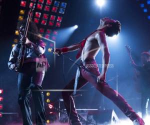 Rami Malek protagoniza al difunto cantante de Queen, Freddie Mercury. (Foto: AP)