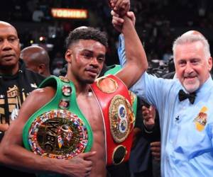 Spence, zurdo de 29 años, unificó los títulos del Consejo Mundial de Boxeo y la Federación Internacional de Boxeo.