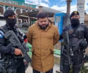 El detenido, identificado como Rodolfo Cifuentes Quiñonez y de nacionalidad guatemalteca, es requerido para comparecer a juicio en el Distrito Este de Texas.