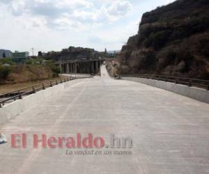 Las autoridades de la Alcaldía de Tegucigalpa planean habilitar la circulación por la vía rápida en el próximo mayo. Foto: Emilio Flores/EL HERALDO.