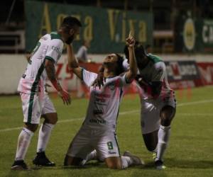 Luis Lobo acertó el primer gol para los Tiburones. Foto OPSA