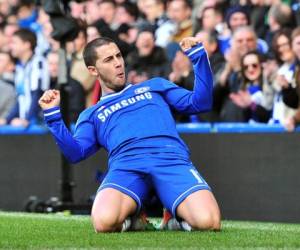 Eden Hazard actualmente es jugador del Chelsea de Inglaterra (Foto: Agencia AFP)