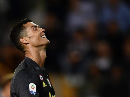 El delantero portugués de la Juventus Cristiano Ronaldo durante el partido de fútbol de la Serie A italiana contra el Juventus de Parma el 1 de septiembre de 2018 en el estadio Ennio Tardini de Parma. Agencia AFP.