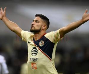 Amilcar Valdez del América celebra una de las anotaciones con las que golearon a los Pumas. Foto: Alfredo Estrella / Agencia AFP.