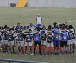 Las novedades en el entrenamiento fueron los jugadores Rolman González y Cristian Sacasa, ambos integrantes del Atlético Pinares y que fueron convocados por Coito para observarlos. Foto: EL HERALDO.