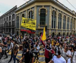 Con estos fallecimientos, el total de muertes durante las protestas llega a 61 (59 de ellos civiles), según un conteo realizado por la AFP a partir de fuentes oficiales. La Fiscalía colombiana sostiene que 20 de esto casos están relacionadas con las protestas.