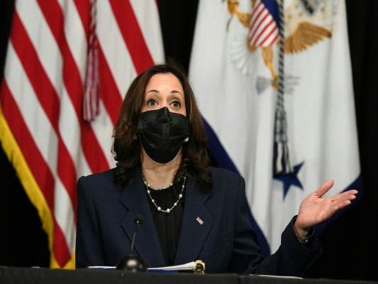 La vicepresidenta de EE. UU., Kamala Harris, habla durante una mesa redonda de pequeñas empresas dirigida por mujeres en el Centro de Innovación de Providence en Providence, Rhode Island, el 5 de mayo de 2021. Foto: Agencia AFP.