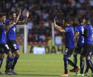 Querétaro logró su primer triunfo en el torneo y llegó a seis puntos con los que dejó el fondo de la clasficación. Foto: Querétano en Twitter.