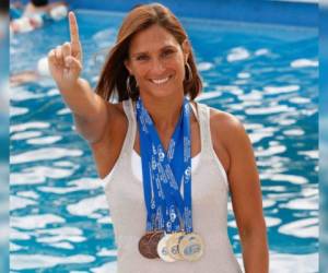 Ana Joselina Fortín, nadadora hondureña, ganó medalla de bronce en el campeonato Mundial Máster de Natación Budapest 2017. (Foto: Grupo Opsa)