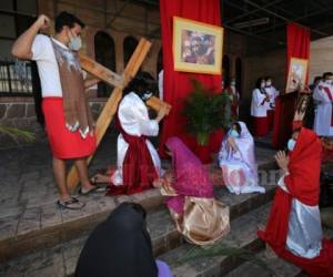 En un acto inédito, las arquidiócesis de las ciudades gemelas se unificaron para llevar un mensaje de fervor durante la Semana Santa. Foto: David Romero | EL HERALDO