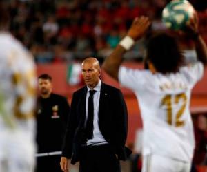 El entrenador del Real Madrid regresó al banquillo tras haber puesto su renuncia. (AFP)