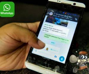 Una empresa especialista en ciberseguridad descubrió un error de seguridad en WhatsApp, el cual podría permitir leer y modificar mensajes enviados. Foto: Agencia AFP
