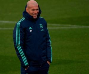 Zidane respondió a los periodistas sobre el tema Bale. (AFP)
