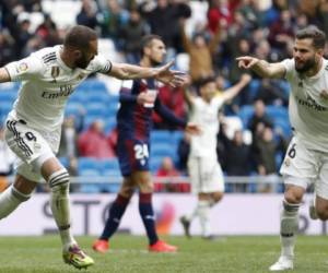 El Real Madrid ganó con un doblete de Karim Benzema.