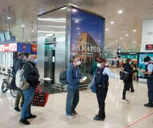 Al igual que España, la 'dependencia del turismo' de Italia, donde el coronavirus ha matado por el momento a más de 21,000 personas. Foto: AFP