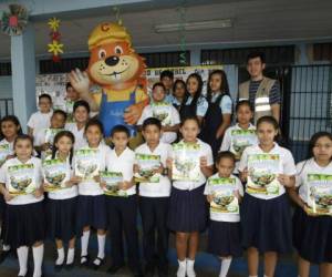 Charlas de Larach & Compañía a estudiantes de Escuelas Amigables con el Ambiente