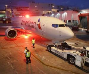 La medida se toma por 'precaución', pese a que no hay 'evidencia' ni 'reportes de anomalías' en ninguna fase de vuelo de estos modelos de avión en Panamá. (Foto: AFP)