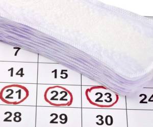 El ciclo menstrual estándar dura 28 días, aunque se considera que los ciclos de 21 a 35 días también son normales.
