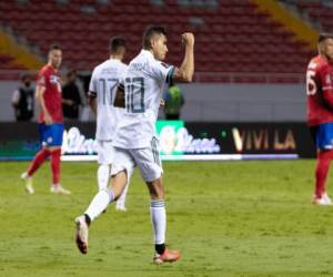 El mexicano Orbelin Pineda celebra tras anotar un gol durante el partido clasificatorio de la Concacaf para la Copa Mundial de la FIFA Qatar 2022 contra Costa Rica en el Estadio Nacional de San José, el 5 de septiembre de 2021.Ezequiel BECERRA / AFP.