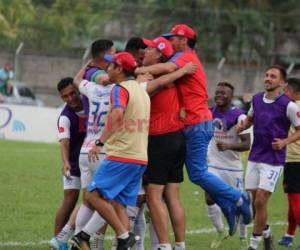 La plantilla olimpista celebrando el triunfo ante Real Sociedad. Foto: EL HERALDO.