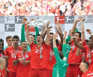 El Bayern puede terminar la temporada con un doblete nacional, ya que el sábado 25 disputa la final de la Copa de Alemania contra el RB Leipzig en Berlín.(Foto: AFP)