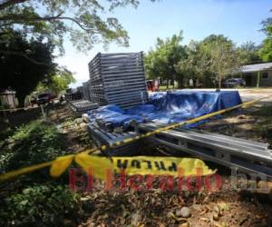 Debido a los desastres de Eta y Iota, Invest-H adquirió meidante una licitación rápida 600 metros de estructurales, pero gra parte no están instalados. Foto: Johny Magallanes/El Heraldo