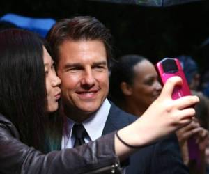 El actor también interpretó las escenas más famosas de sus películas icónicas y se volvió viral en las redes sociales. /Foto Facebook Tom Cruise/