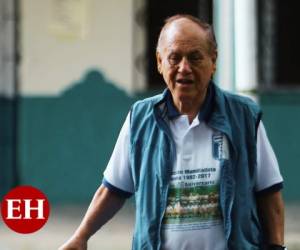 Durante 47 años siendo entrenador, el Maestro dirigió a 13 equipos en total, de los cuales ocho fueron de la Liga Nacional de Honduras (Motagua, Olimpia, Real España Marathón, Broncos, Universidad, Platense e Independiente). Foto: Emilio Flores | Archivo EL HERALDO