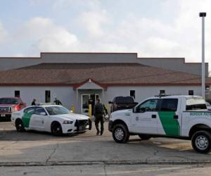 El Centro de Procesamiento Central en McAllen permanece en cuarentena. Foto: AP