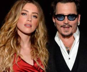 La actriz Amber Heard se separó del protagonista de Piratas del Caribe, Johnny Depp, a quien acusó de violencia doméstica.